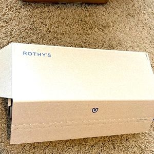 Size 8, black, gently used Rothy’s